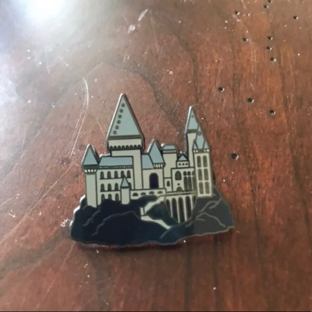 Harry Potter Hogwarts Castle Pin